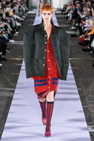 Look 27